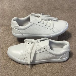 Brand New Women’s Nautica Sneakers Size 9.5